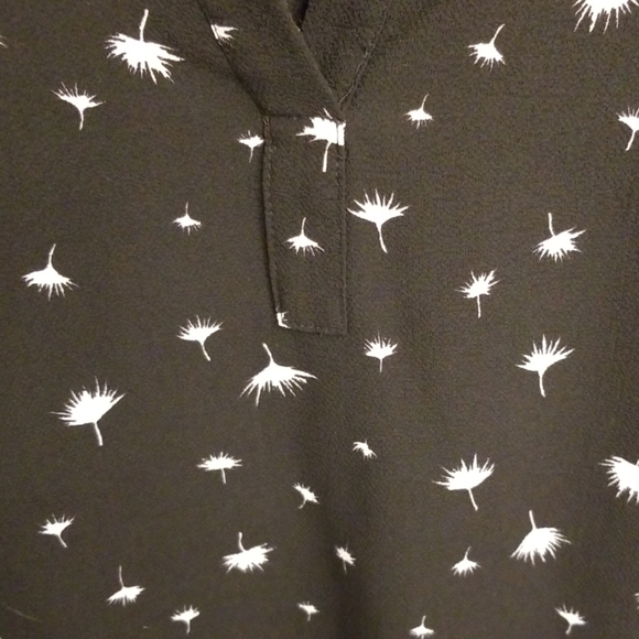 Daniel Rainn small black 3/4 sleeve blouse - Picture 3 of 3